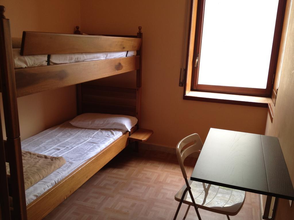 Ostello Mergellina Aig Hostel Νάπολη Δωμάτιο φωτογραφία